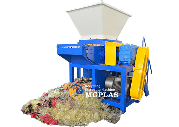 single shaft plastic film shredder with movable feeding hopper and coupler