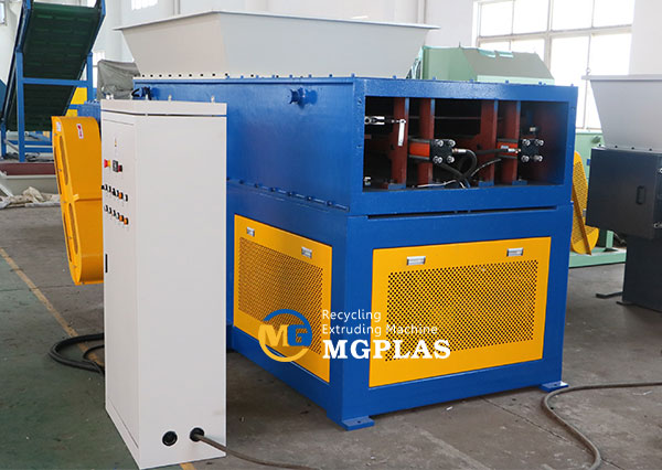 plastic container shredder for plastic bins crates boxes